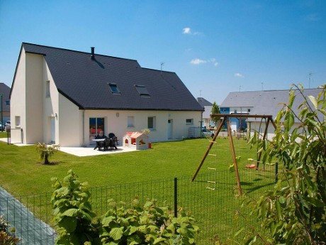 Maison pavillonnaire, stéréotype de la classe moyenne francaise